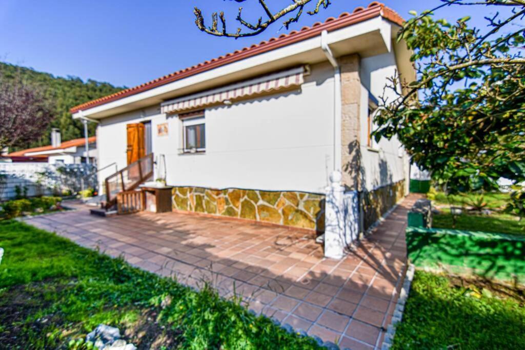 Nuevo - Comodo Y Coqueto Chalet Con Jardin En Argonos Luaran gambar