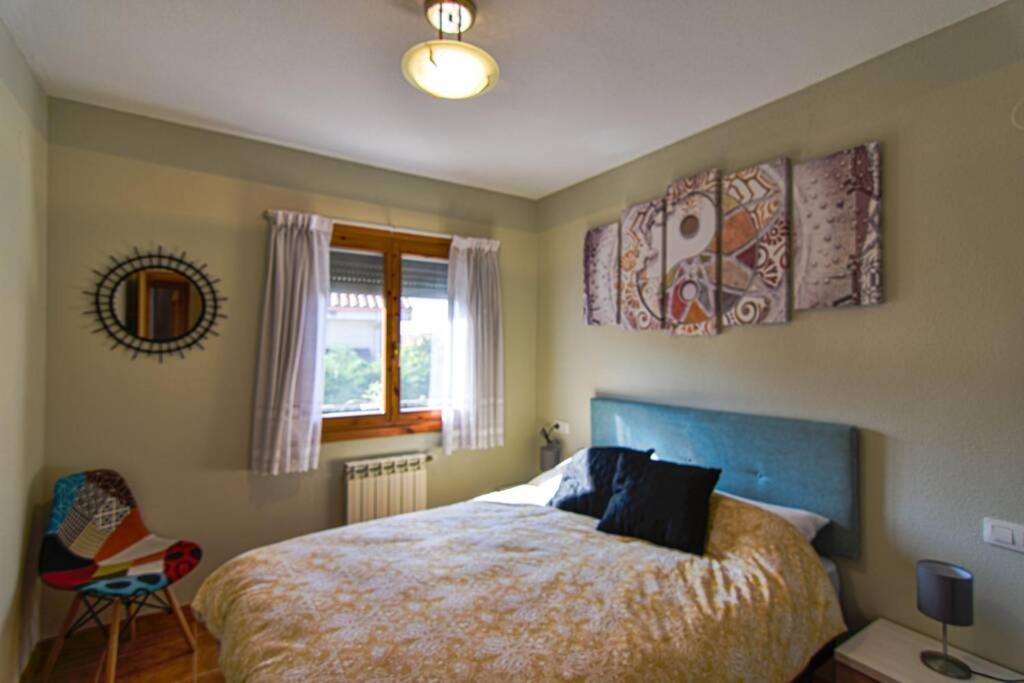 Nuevo - Comodo Y Coqueto Chalet Con Jardin En Argonos Luaran gambar
